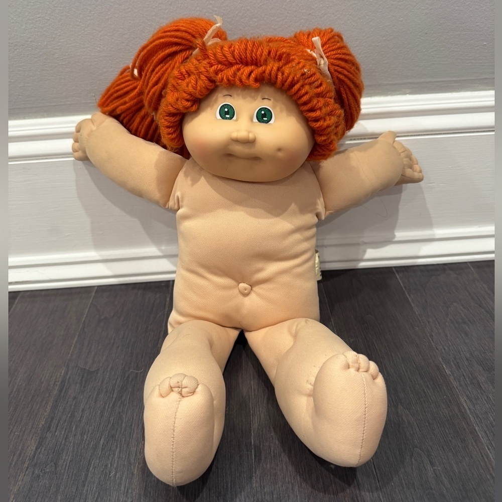 VINTAGE 1982 Cabbage Patch Kids Single Dimple Girl Doll- Orange Hair Green Eyes
